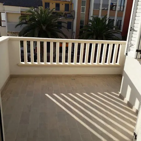 In Piazza A Marotta